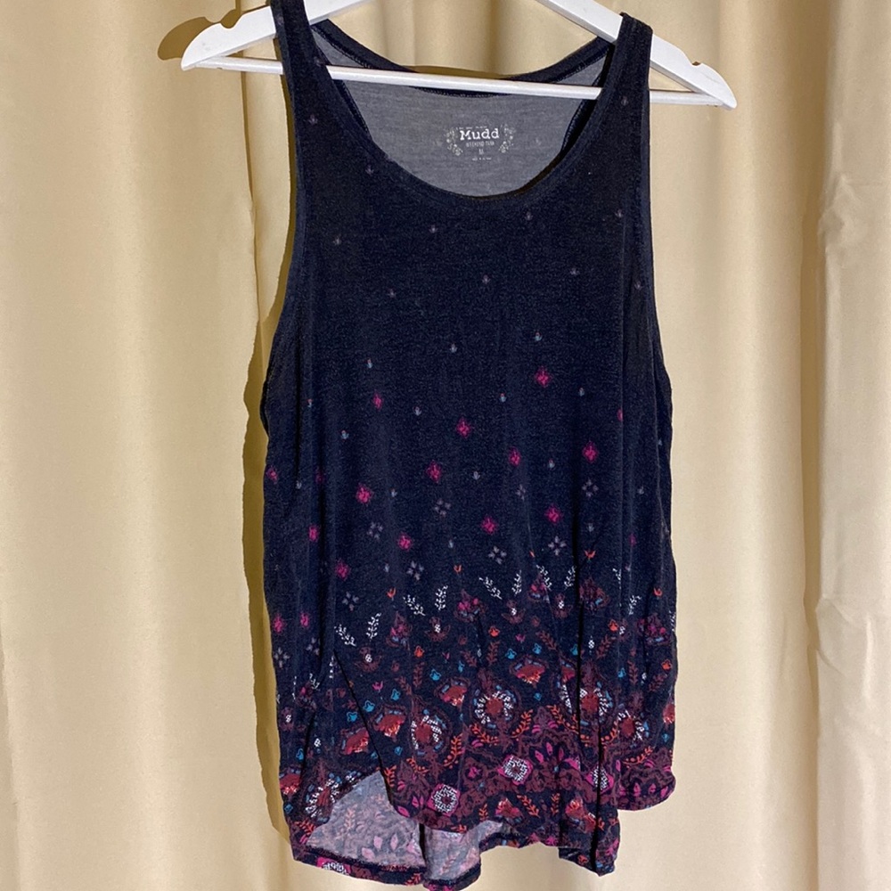 Lightweight Black Tank with Floral Patterning Mudd Cami